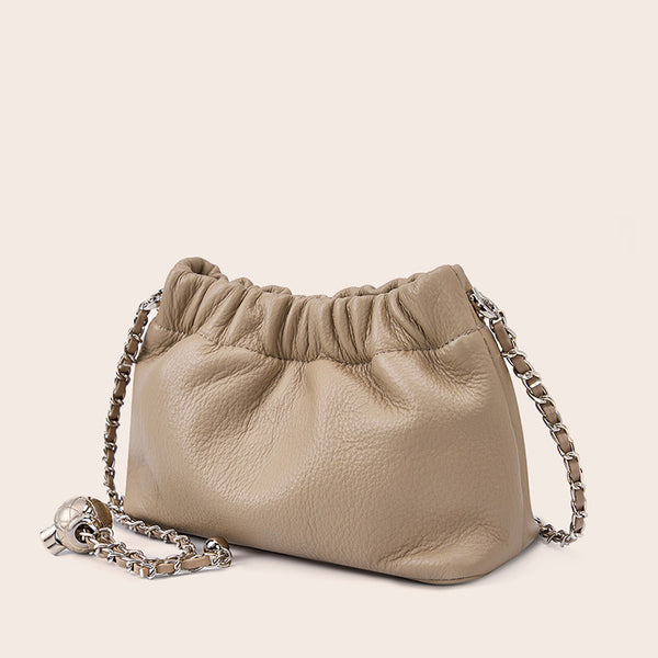 Bolso plisado premium, bolso de cadena de otoño dorado, nuevo bolso de nube versátil de piel de vaca, bolso de hombro bajo el brazo, bolso de mensajero