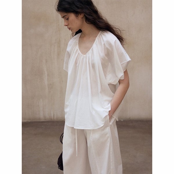 Blusa plisada con mangas de hoja de loto de seda ligera y cómoda de verano para mujer, sencilla y versátil, M8859 
