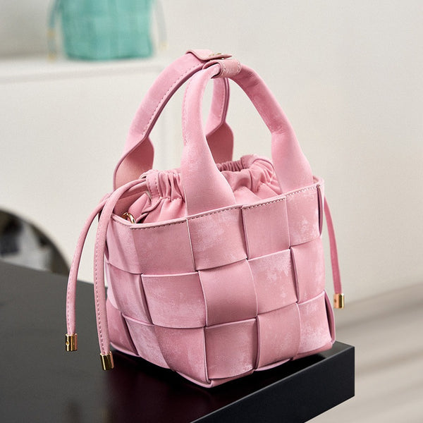Bolso de cesta de verduras versátil y popular para primavera y verano, nuevo bolso de cubo de estilo chino, bolso de mano tejido a mano para mujer.