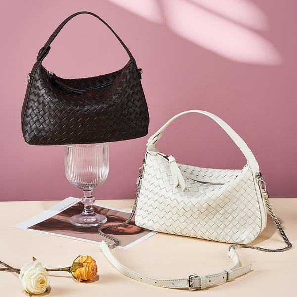 Bolso de mujer tejido de cuero, popular bolso de mensajero de piel de oveja de nueva moda para primavera y verano, diseño de nicho, bolso de bola de masa tejido portátil